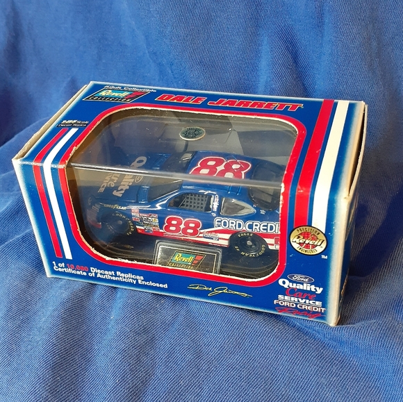 Nascar Dale Jarrett Revell Hard Shell 1998 Limited Edition 🇨🇦12.50 Canada Ship - Picture 5 of 15